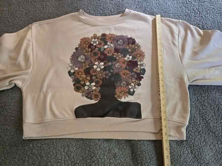 Photo of free Floral Afro Crop Sweatshirt XXL (West 7th) #4