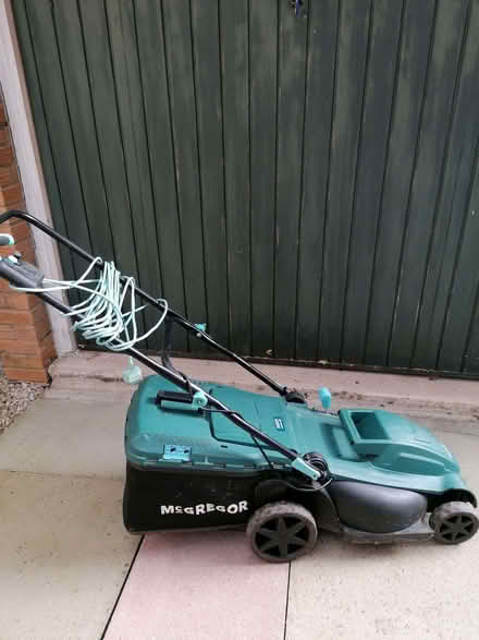 Photo of free Lawnmower - doesn't work (Alexandra Park M16) #2
