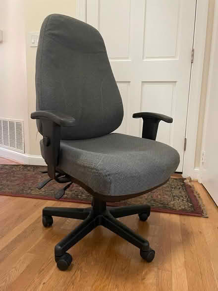 Photo of free Desk Chair (Capitol Hill NE) #1