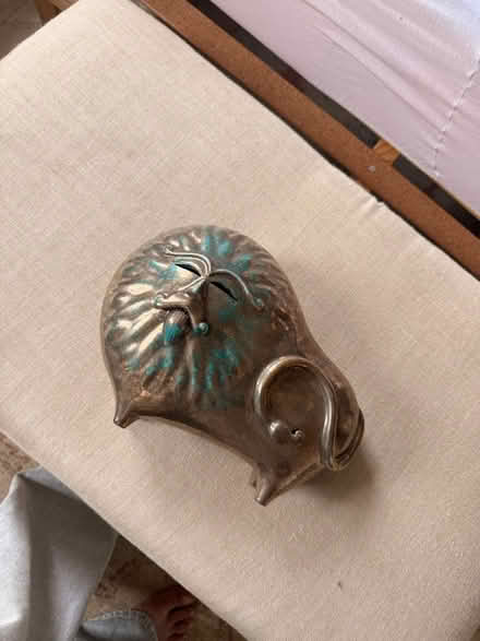 Photo of free Lion statue (East Finchley) #1