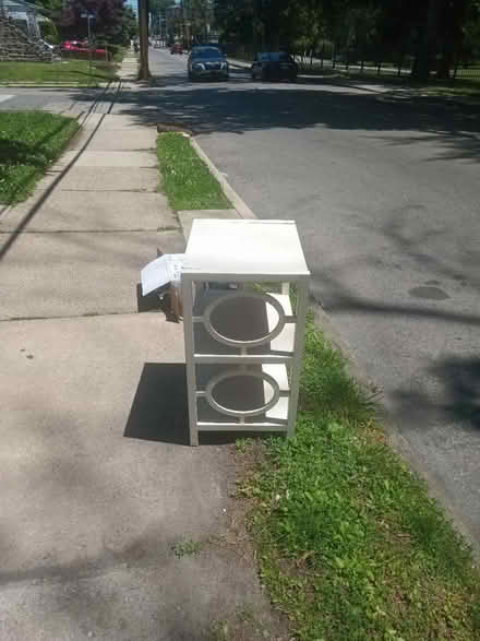 Photo of free Wh¡tE (Yeadon) #1