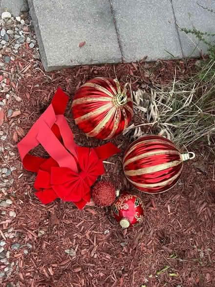Photo of free Xmas: Outside Ornaments (Westboro) #1