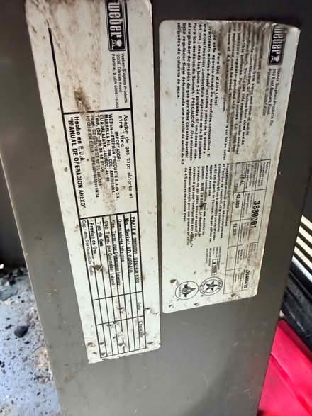 Photo of free Weber Genesis Natural Gas Grill (Weston/Wellesley/Newton line) #4