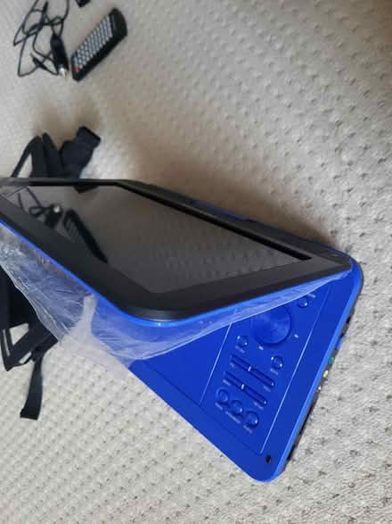Photo of free Portable DVD player (Matlock DE4) #2