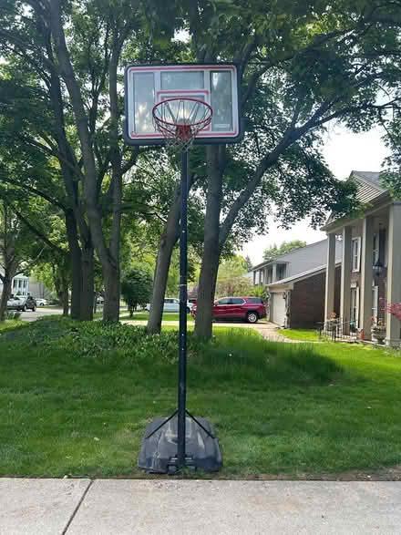 Photo of free Basketball hoop (Rochester) #1