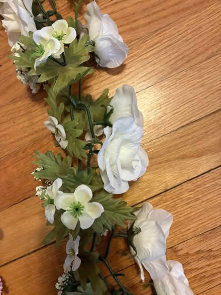 Photo of free Floral garland (Saugerties) #3