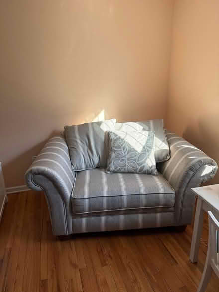 Photo of free Love seat (Near Latimer Lane) #3