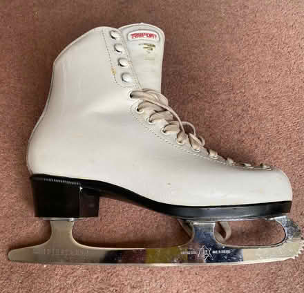 Photo of free 2 pairs of ice skates (Crowthorne RG45) #1
