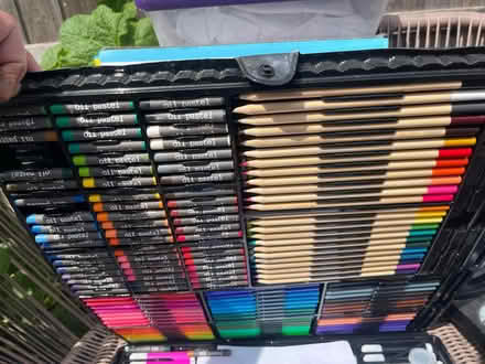 Photo of free Pens and pencils set (Langley SL3) #3