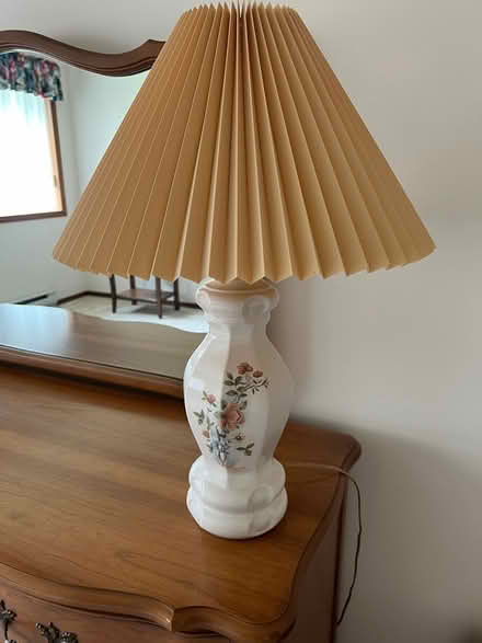 Photo of free Lamps and china cabinet (Courtenay) #3