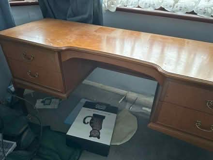 Photo of free Dressing table or desk (Bedfont TW14) #3