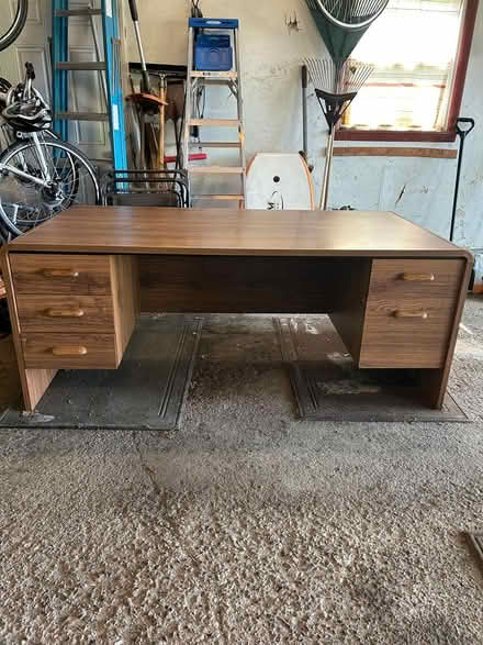 Photo of free Sturdy Office Desk (Onondaga Hill) #1