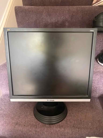 Photo of free ViewSonic 19inch Screen (St Albans AL1) #1