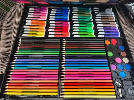 Photo of free Pens and pencils set (Langley SL3) #2