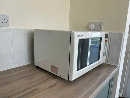 Photo of free Sharp R-871 Microwave combi convection oven and grill (Kendal LA9) #2