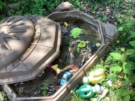 Photo of free Kid splash pool and other yard toys (York mills and leslie) #4