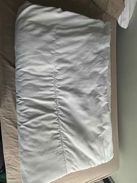 Photo of free Single bed duvet (next to city hall) #1