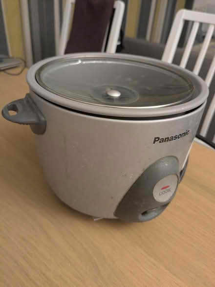 Photo of free Panasonic used rice cooker (SE10) #1