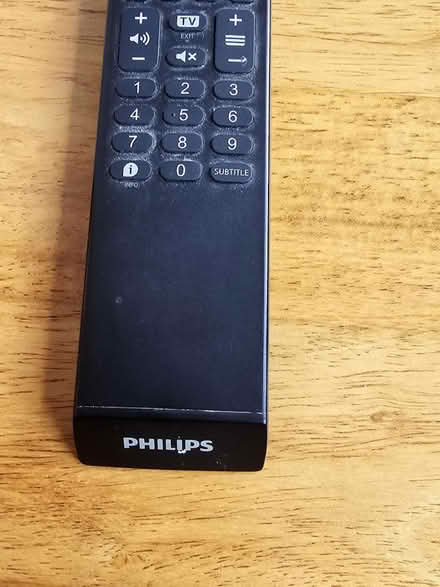 Photo of free 58 Philips Smart TV, not working (Rowhedge CO5) #4