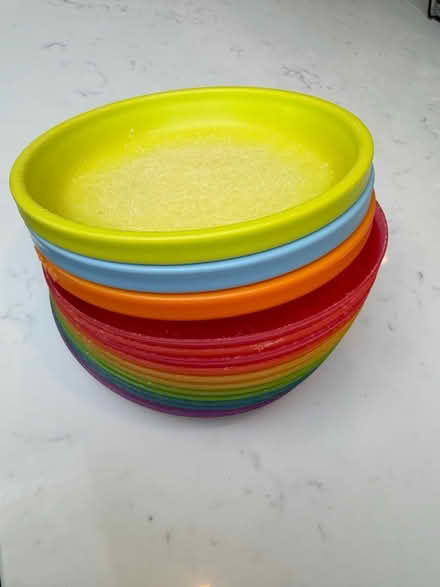 Photo of free Ikea plastic children's plates (New malden KT3) #1
