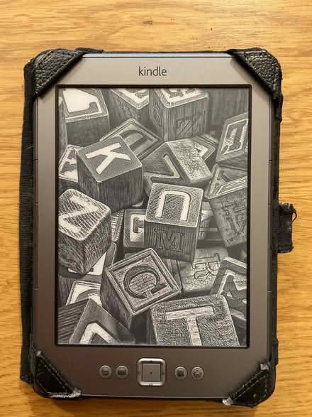 Photo of free 4th Edition Kindle (Garsington OX44) #2