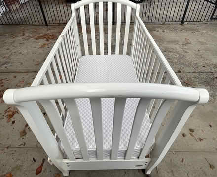 Photo of free white wooden baby crib (Bronx, NY 10469) #4