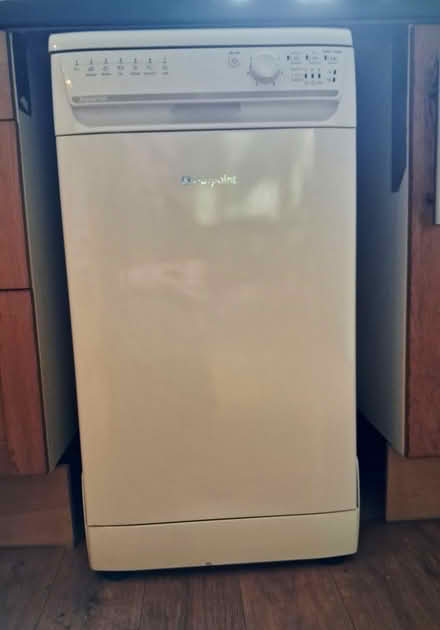 Photo of free Hotpoint Dishwasher - collection only - on 29-30th May (Keele University ST5) #2