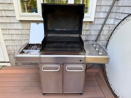 Photo of free Weber Genesis Natural Gas Grill (Weston/Wellesley/Newton line) #2