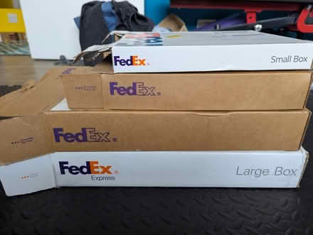 Photo of free FedEx boxes for re-use (Teddington TW11) #1