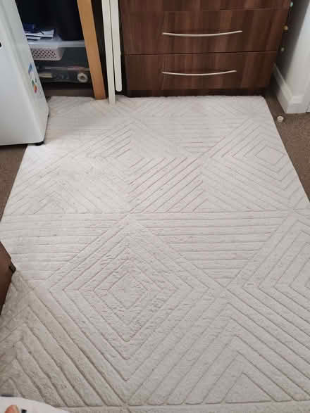 Photo of free Tufted Geometric Rug - Stone (Figge's Marsh SW17) #1