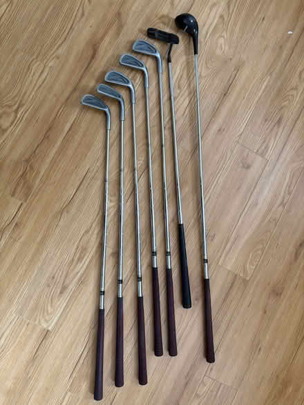 Photo of free Slazenger golf clubs and golf bag (Allestree DE22) #3