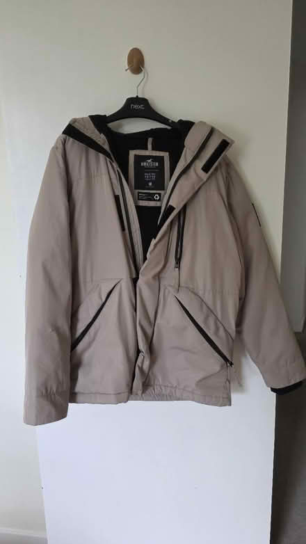 Photo of free hollister puffer (Sw15) #1