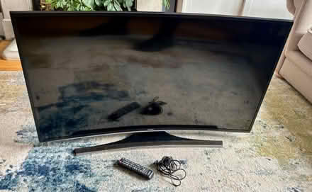 Photo of free 49in Samsung curved TV (Eltham SE9) #1