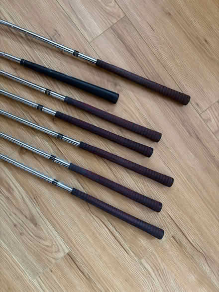 Photo of free Slazenger golf clubs and golf bag (Allestree DE22) #2