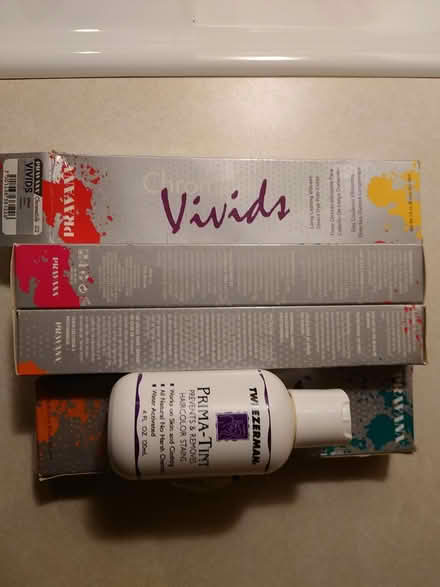 Photo of free Vivids Hair color Titanium (4) (Lancaster) #1