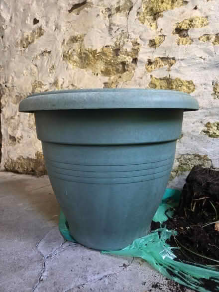Photo of free Very big green pot (Hexham NE46) #1