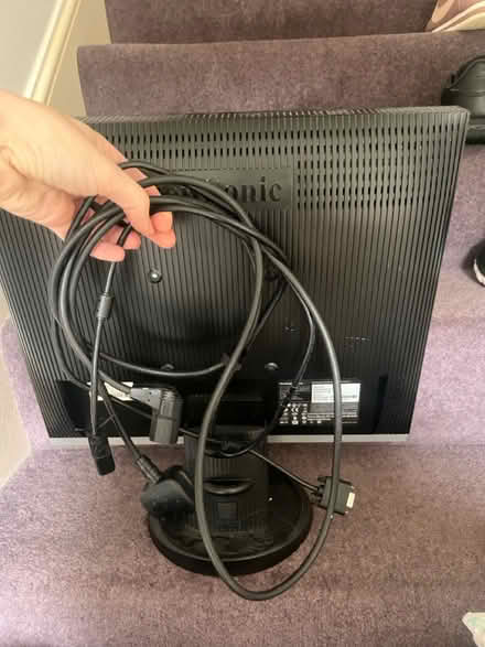 Photo of free ViewSonic 19inch Screen (St Albans AL1) #4