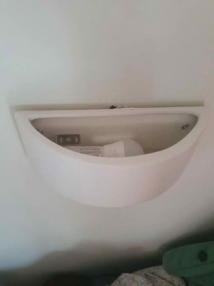 Photo of free Wall Light (Middleton DE4) #1