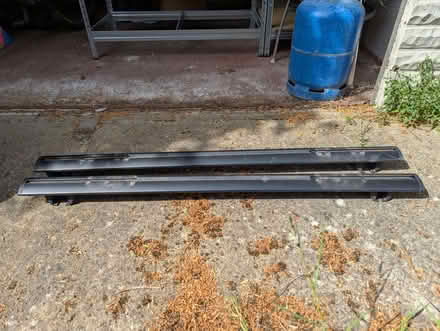 Photo of free Cruz Aero Roof Bars VW Touran (The Nurserylands TW12) #2