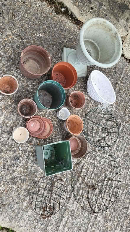 Photo of free Various garden containers (RG1) #1