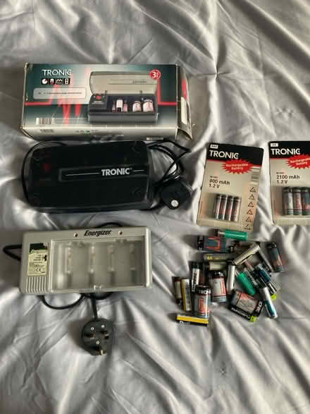 Photo of free 2x battery chargers (Swindon SN5) #1