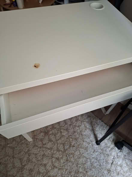 Photo of free Desk (Buckhurst Hill IG9) #4