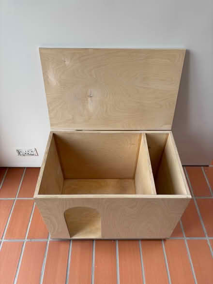 Photo of free Cat Dog house / litter tray house (Ba2 2ax) #4