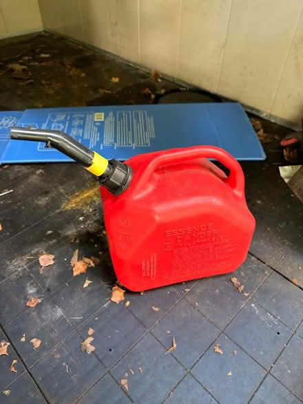 Photo of free Honda 3 in 1 gas mower (Stoneham) #4
