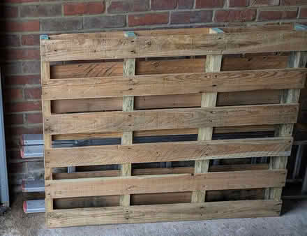 Photo of free Pallet (Berkhamsted HP4 3) #1