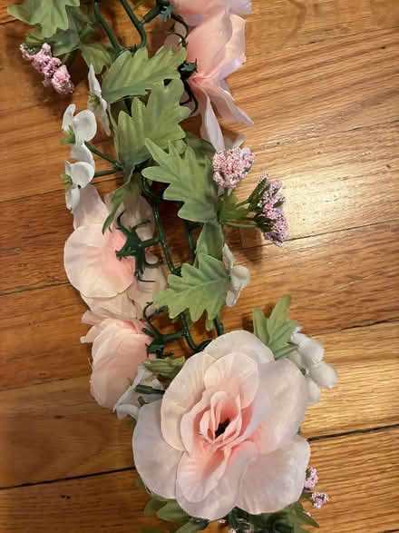 Photo of free Floral garland (Saugerties) #2