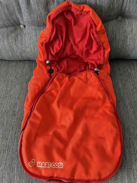 Photo of free Maxicosi footmuff (for car seat) (Craigmount EH12) #3