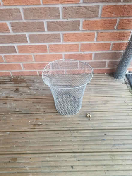 Photo of free Waste paper basket (Abbey Lane Area LE4) #1