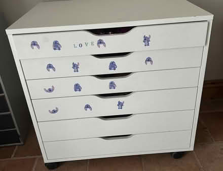 Photo of free White Chest Of Drawers (CT5) #1
