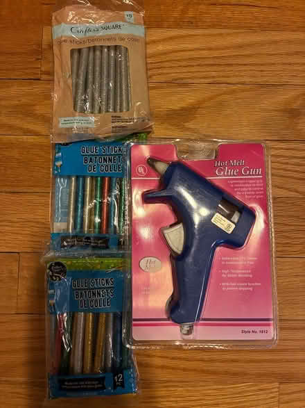 Photo of free Hot glue gun with glue sticks (Saugerties) #1